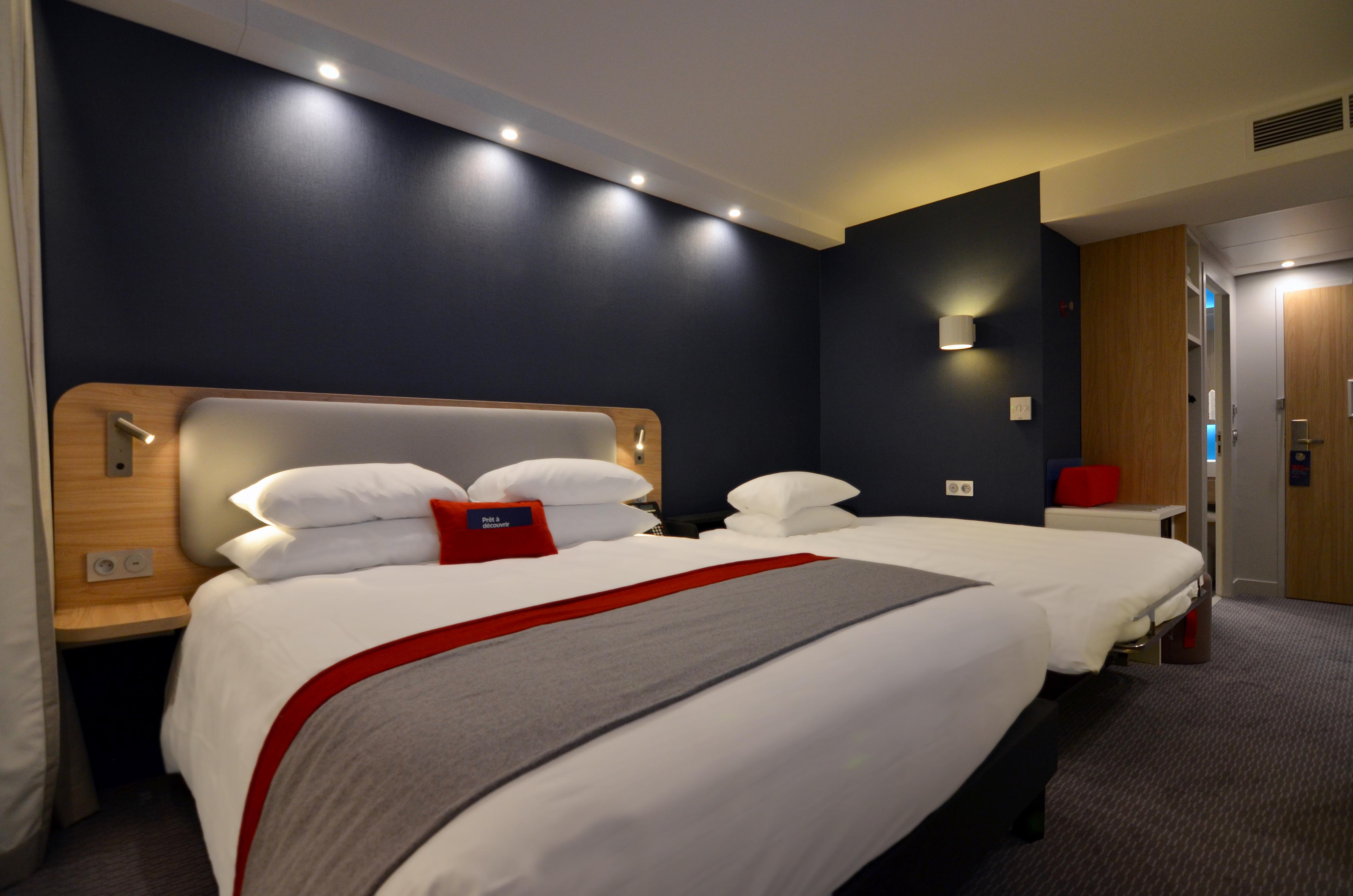 Holiday Inn Express - Paris - Cdg Airport By Ihg Roissy-en-France Exteriör bild
