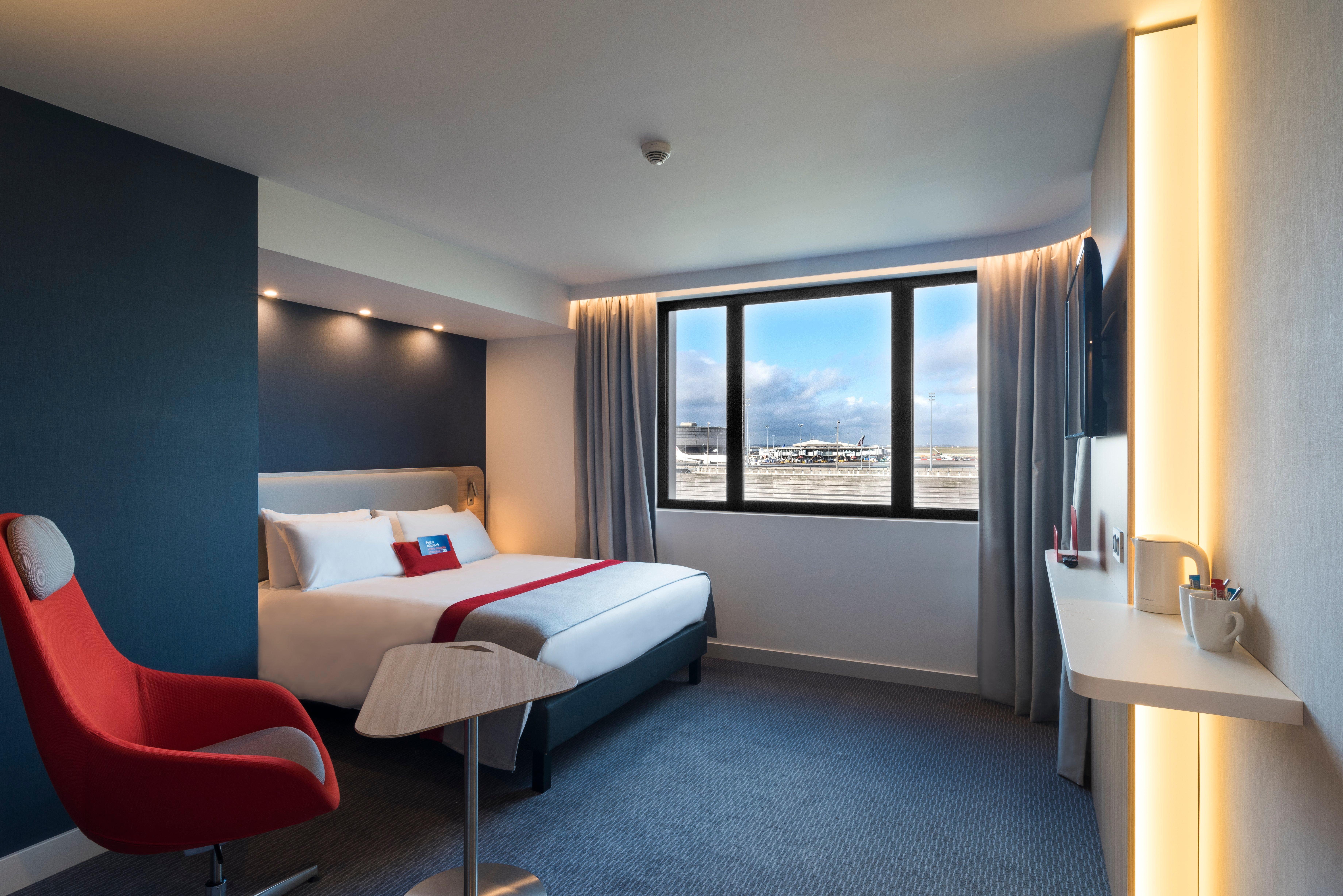 Holiday Inn Express - Paris - Cdg Airport By Ihg Roissy-en-France Exteriör bild