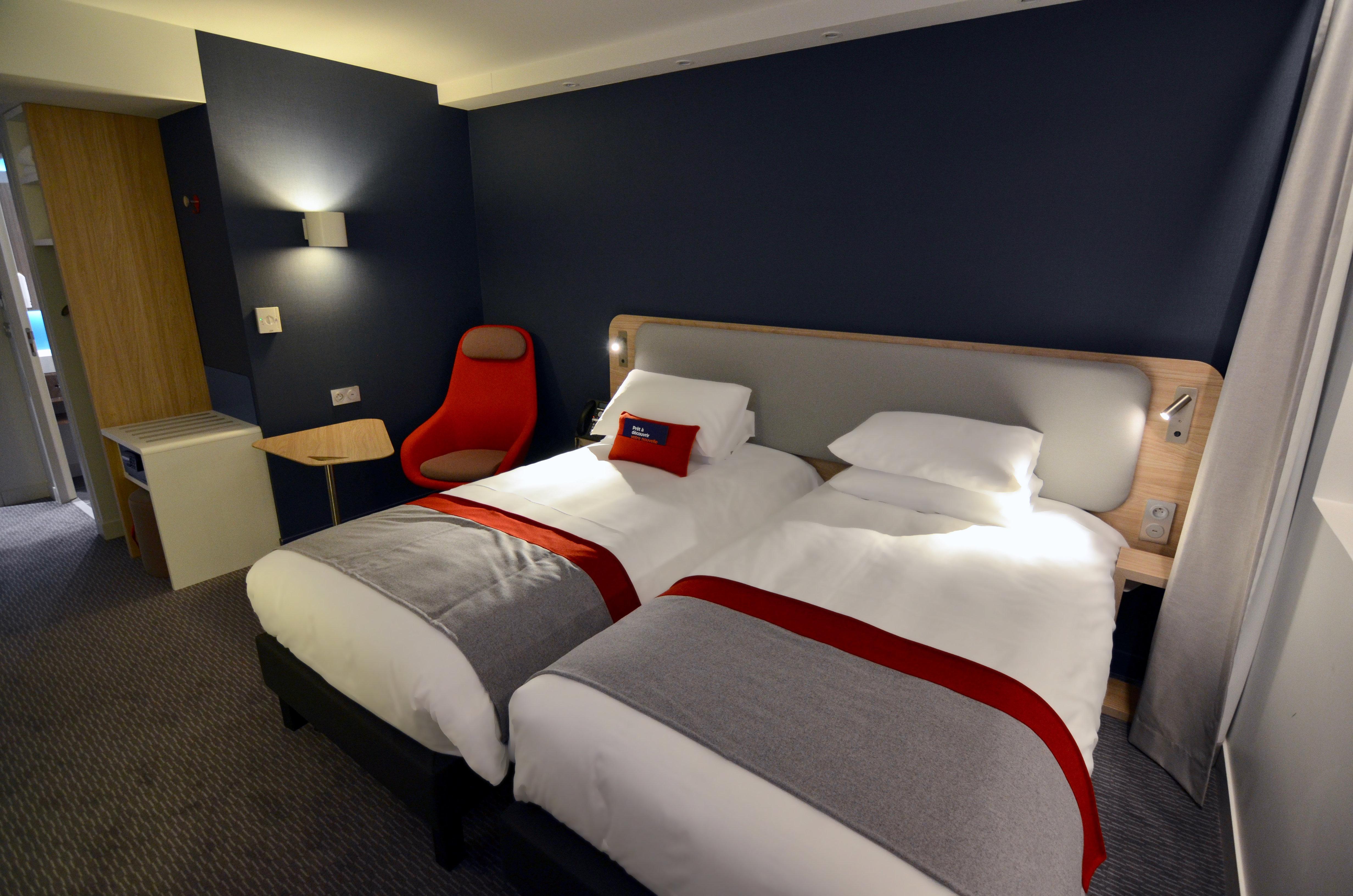 Holiday Inn Express - Paris - Cdg Airport By Ihg Roissy-en-France Exteriör bild