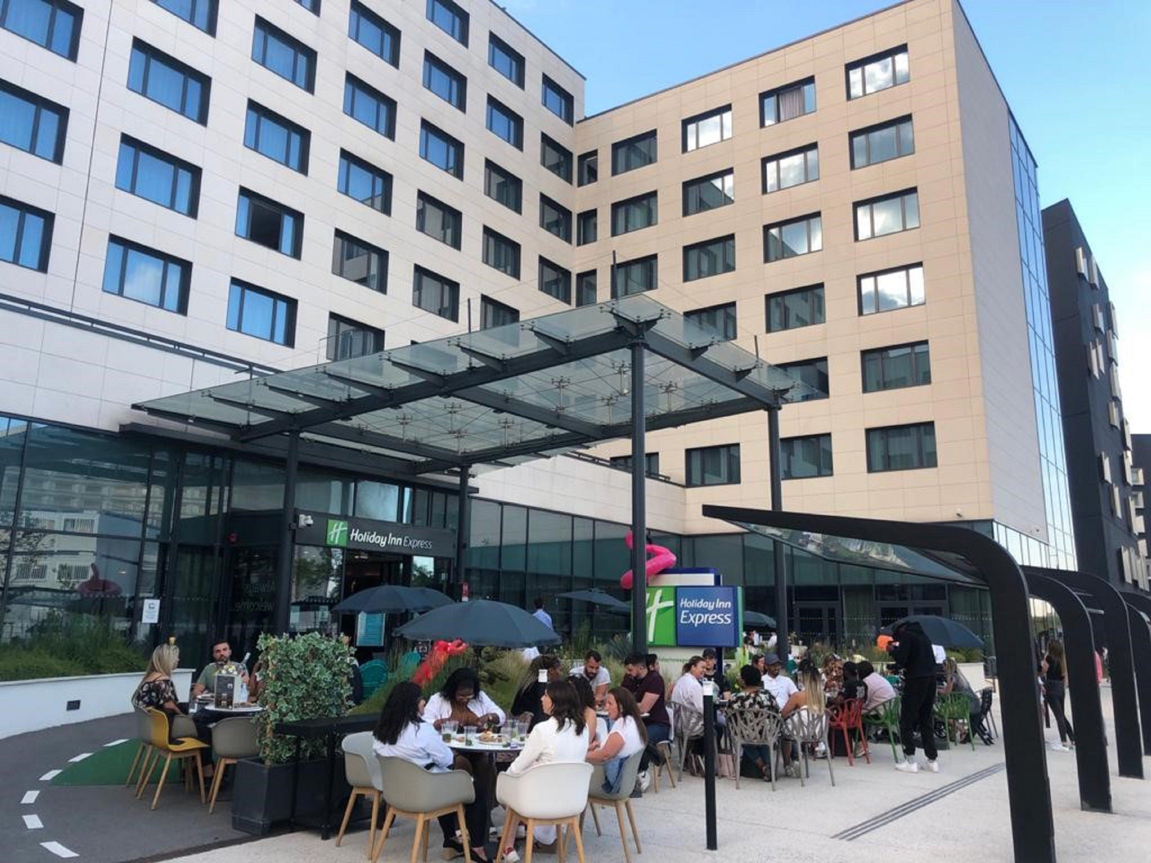 Holiday Inn Express - Paris - Cdg Airport By Ihg Roissy-en-France Exteriör bild