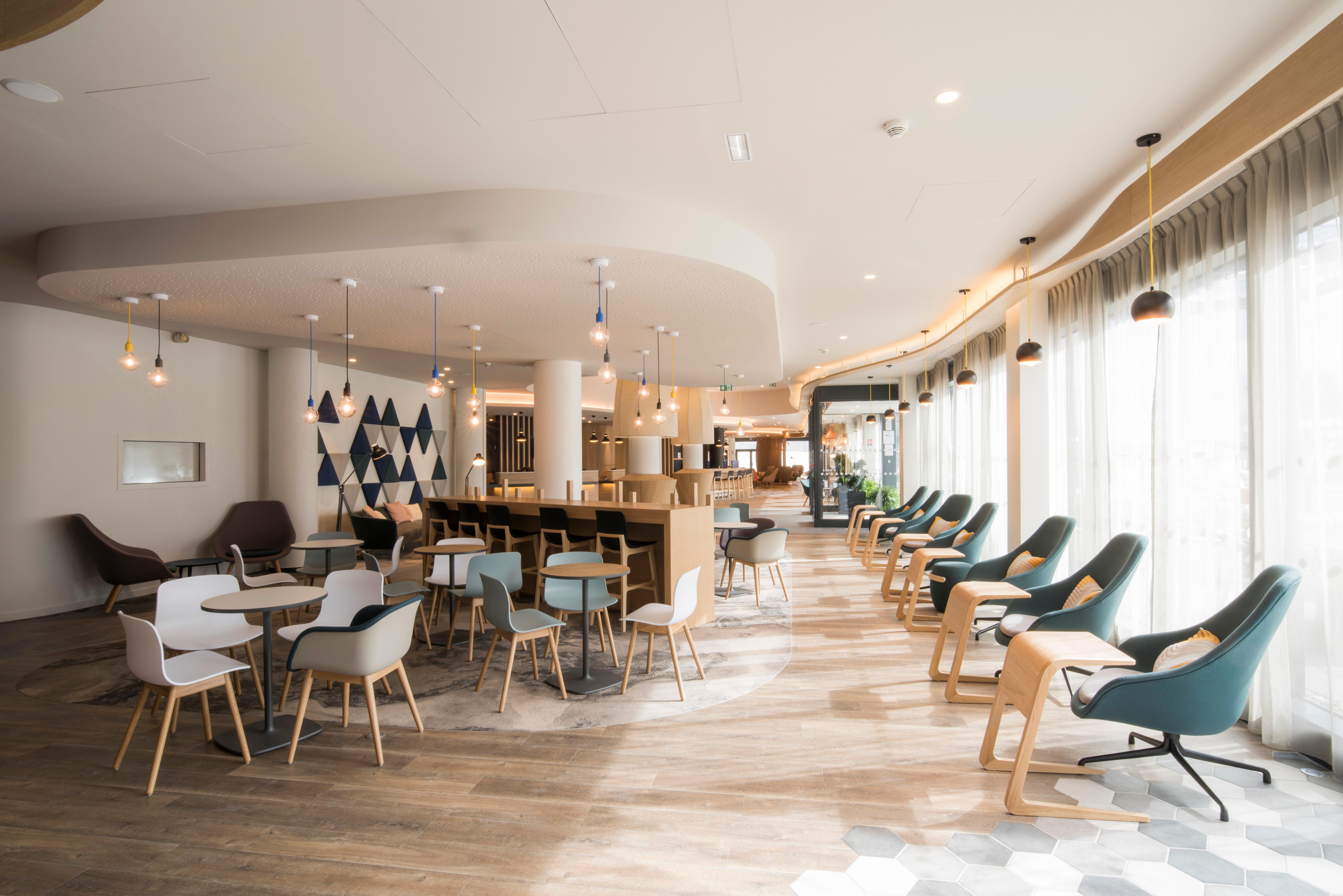 Holiday Inn Express - Paris - Cdg Airport By Ihg Roissy-en-France Exteriör bild