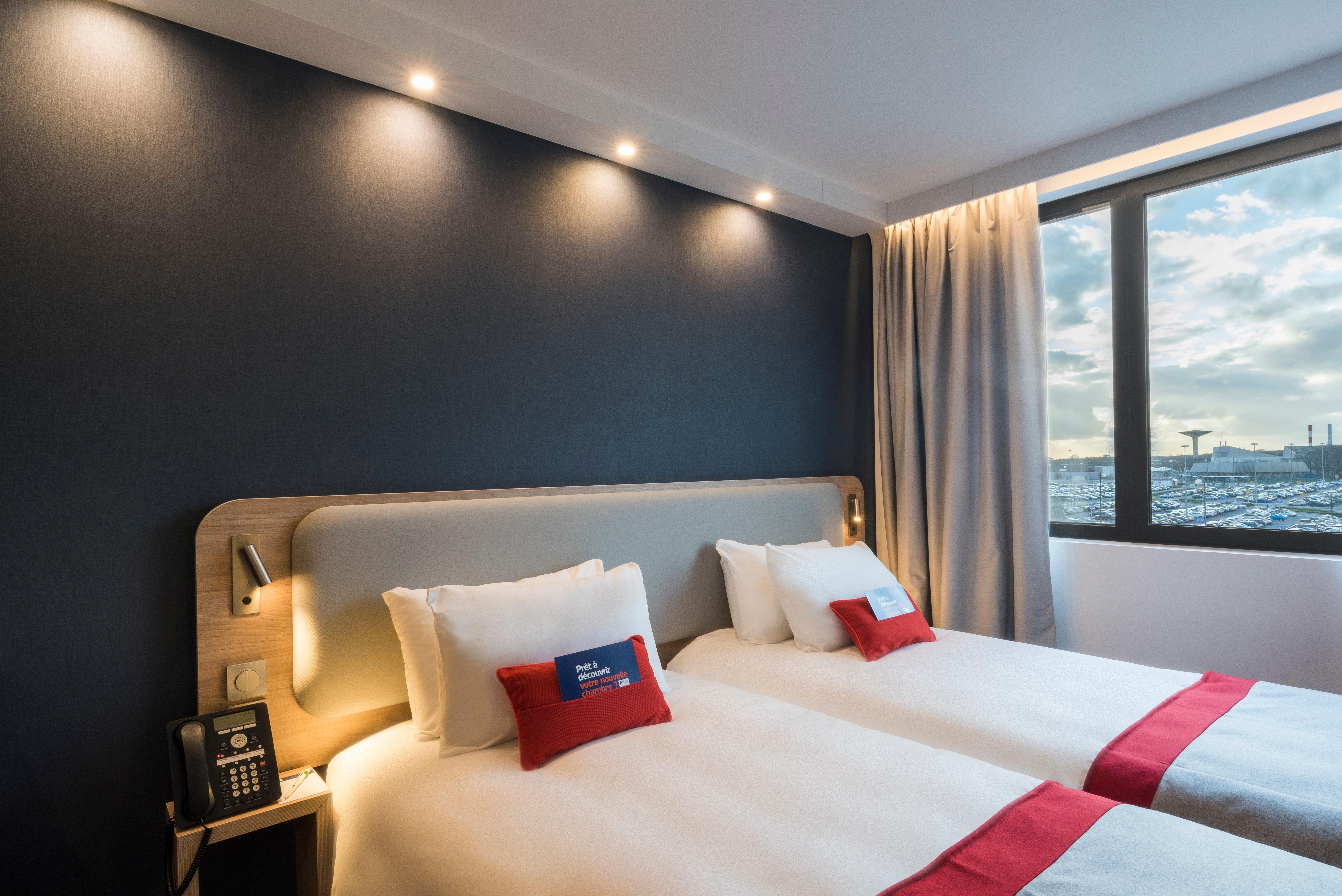 Holiday Inn Express - Paris - Cdg Airport By Ihg Roissy-en-France Exteriör bild