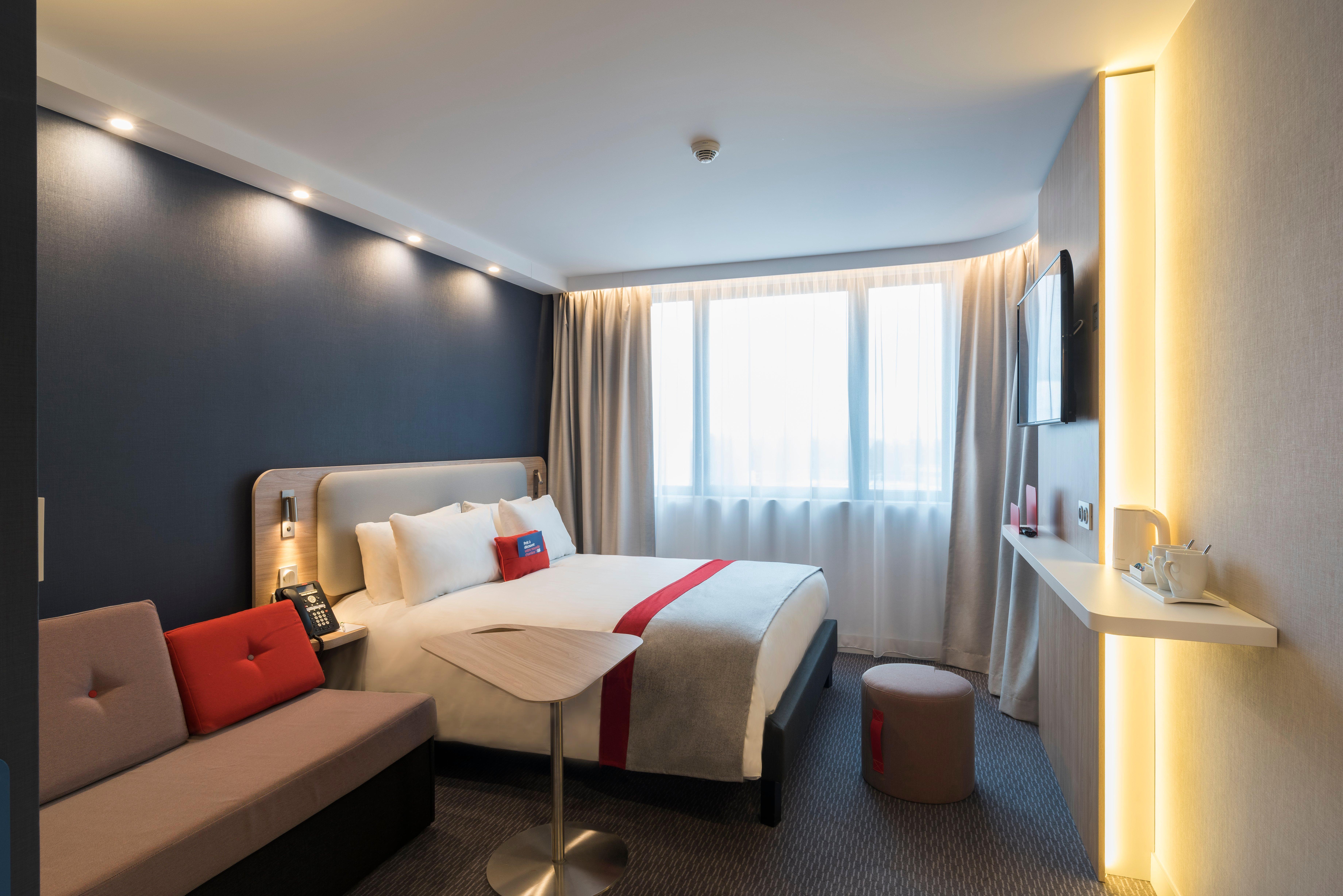 Holiday Inn Express - Paris - Cdg Airport By Ihg Roissy-en-France Exteriör bild