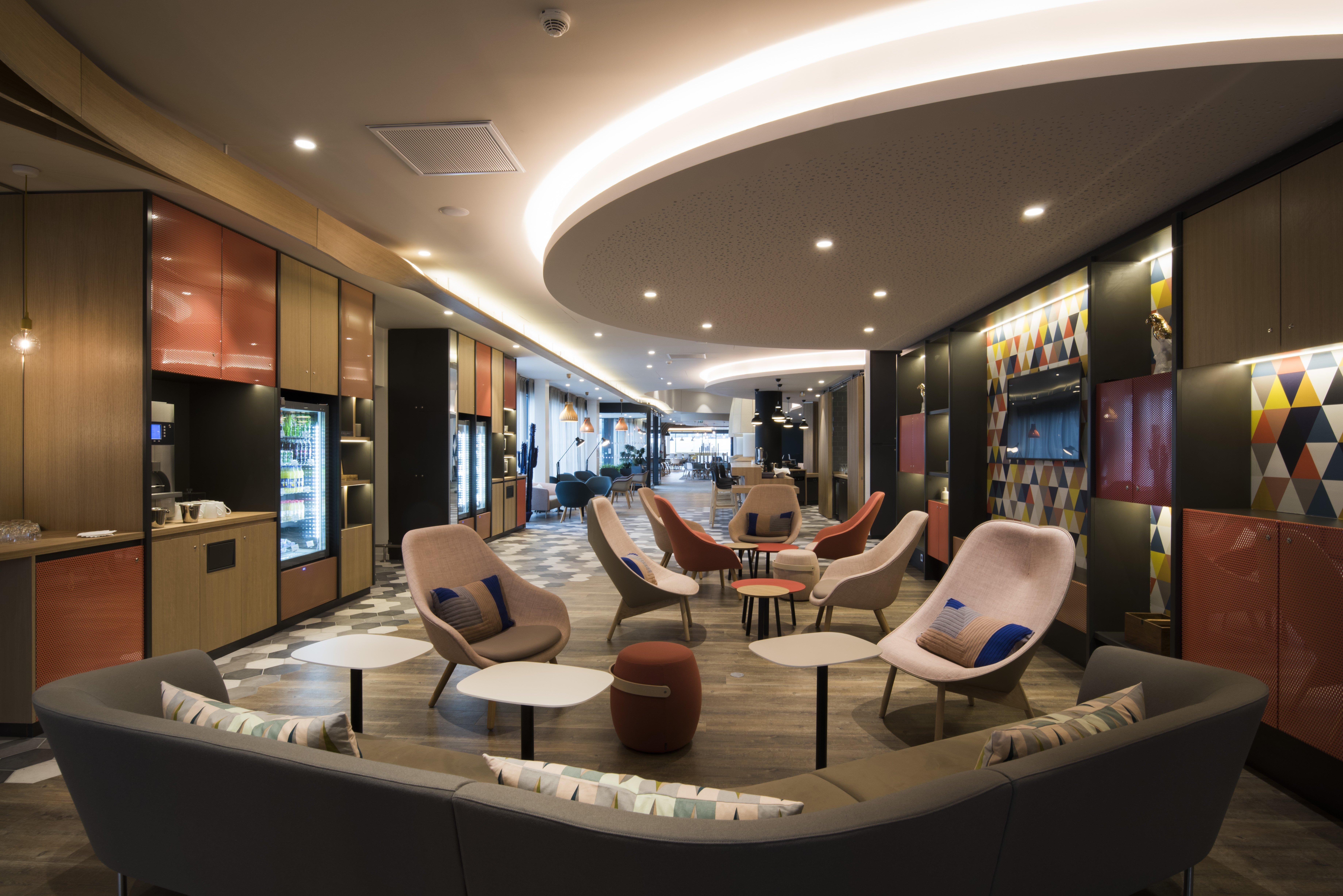 Holiday Inn Express - Paris - Cdg Airport By Ihg Roissy-en-France Exteriör bild