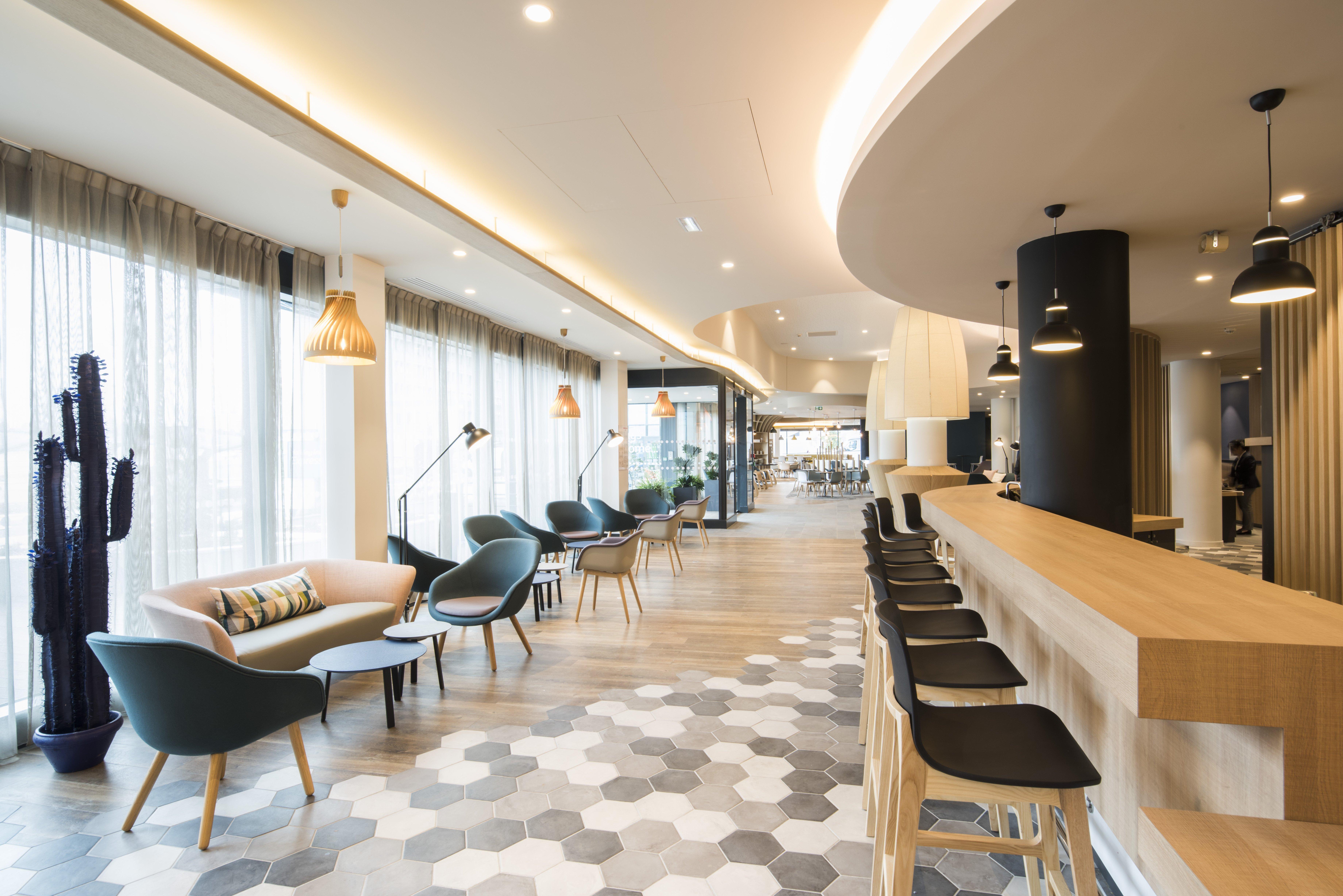 Holiday Inn Express - Paris - Cdg Airport By Ihg Roissy-en-France Exteriör bild