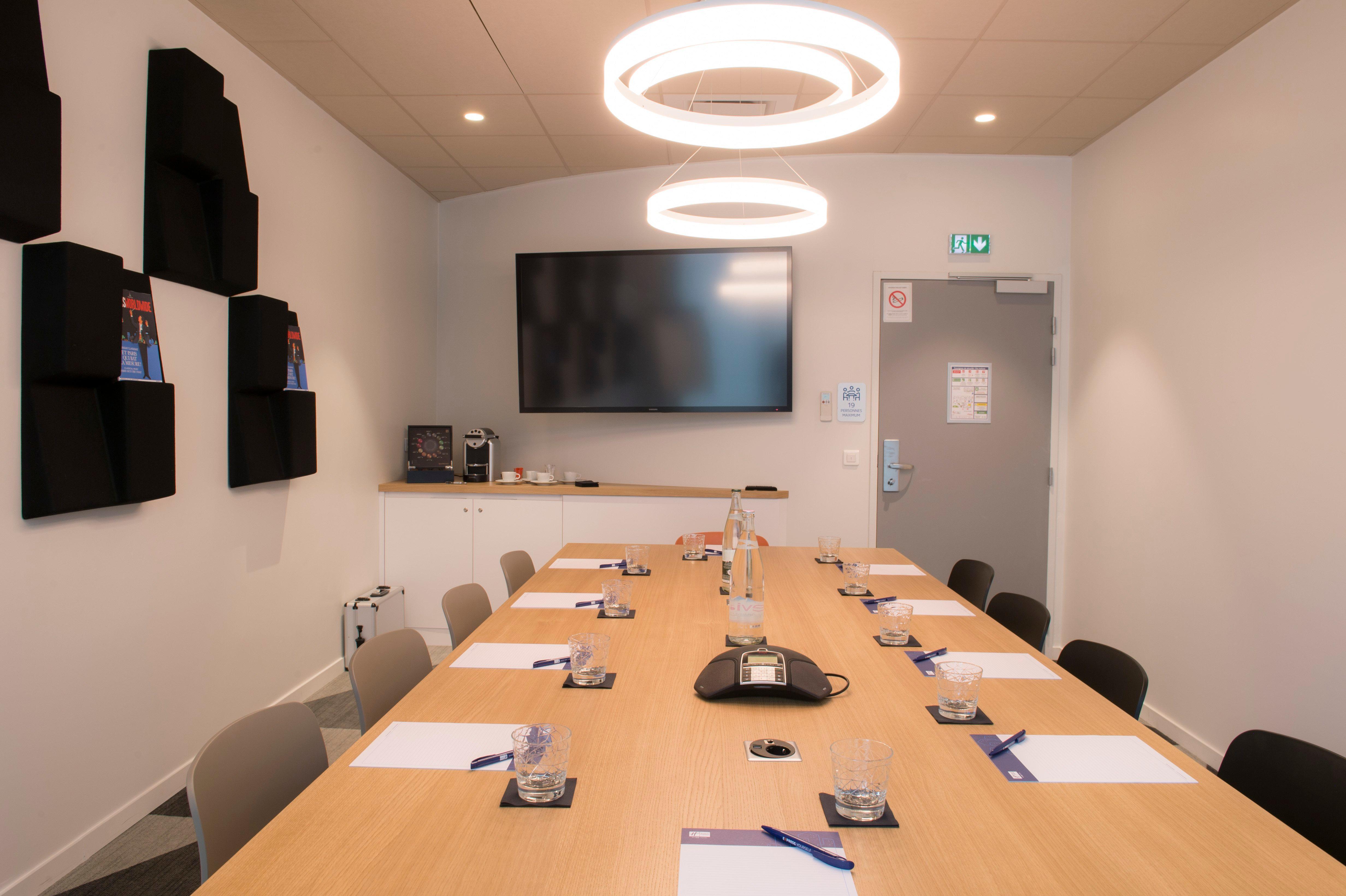Holiday Inn Express - Paris - Cdg Airport By Ihg Roissy-en-France Exteriör bild