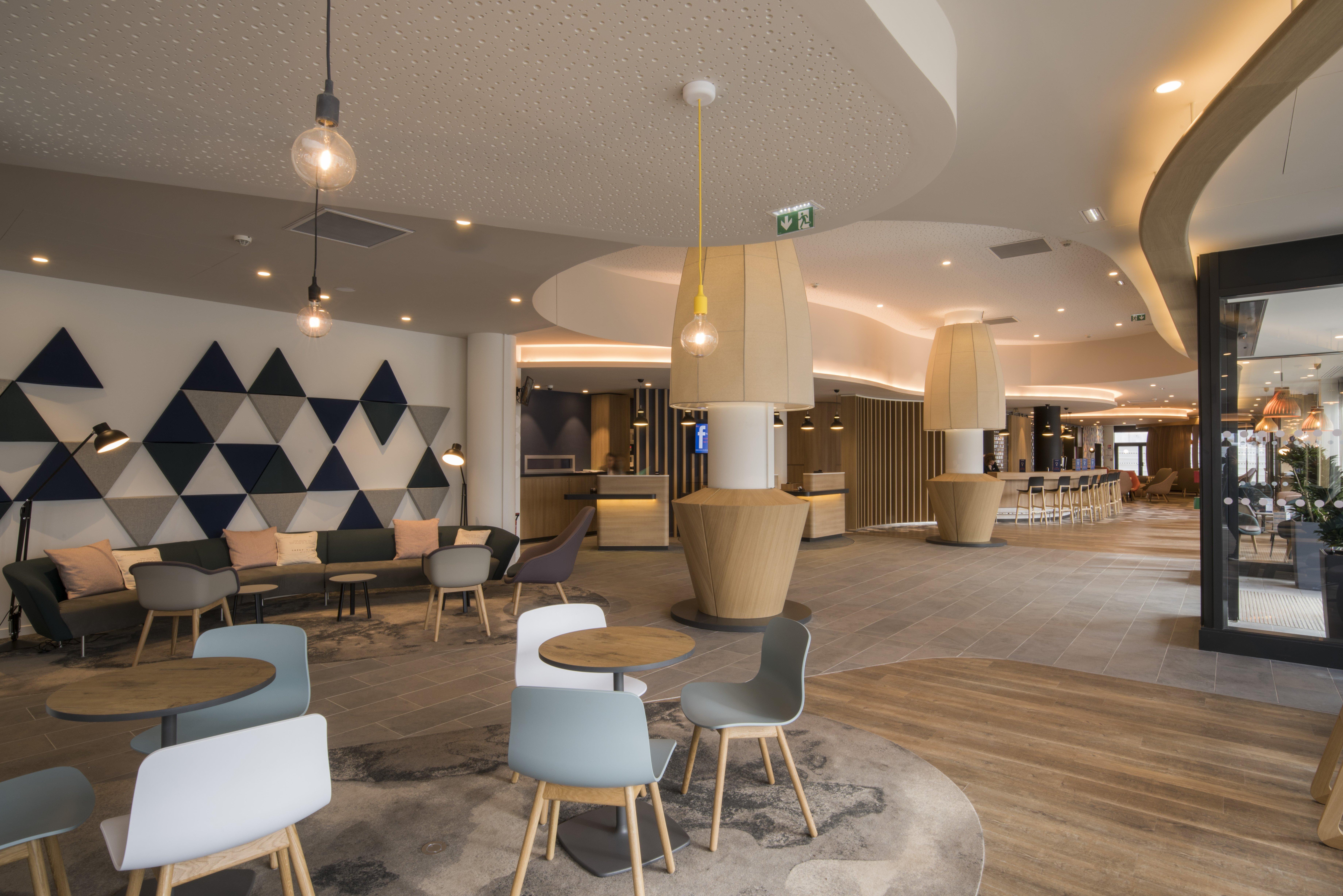 Holiday Inn Express - Paris - Cdg Airport By Ihg Roissy-en-France Exteriör bild