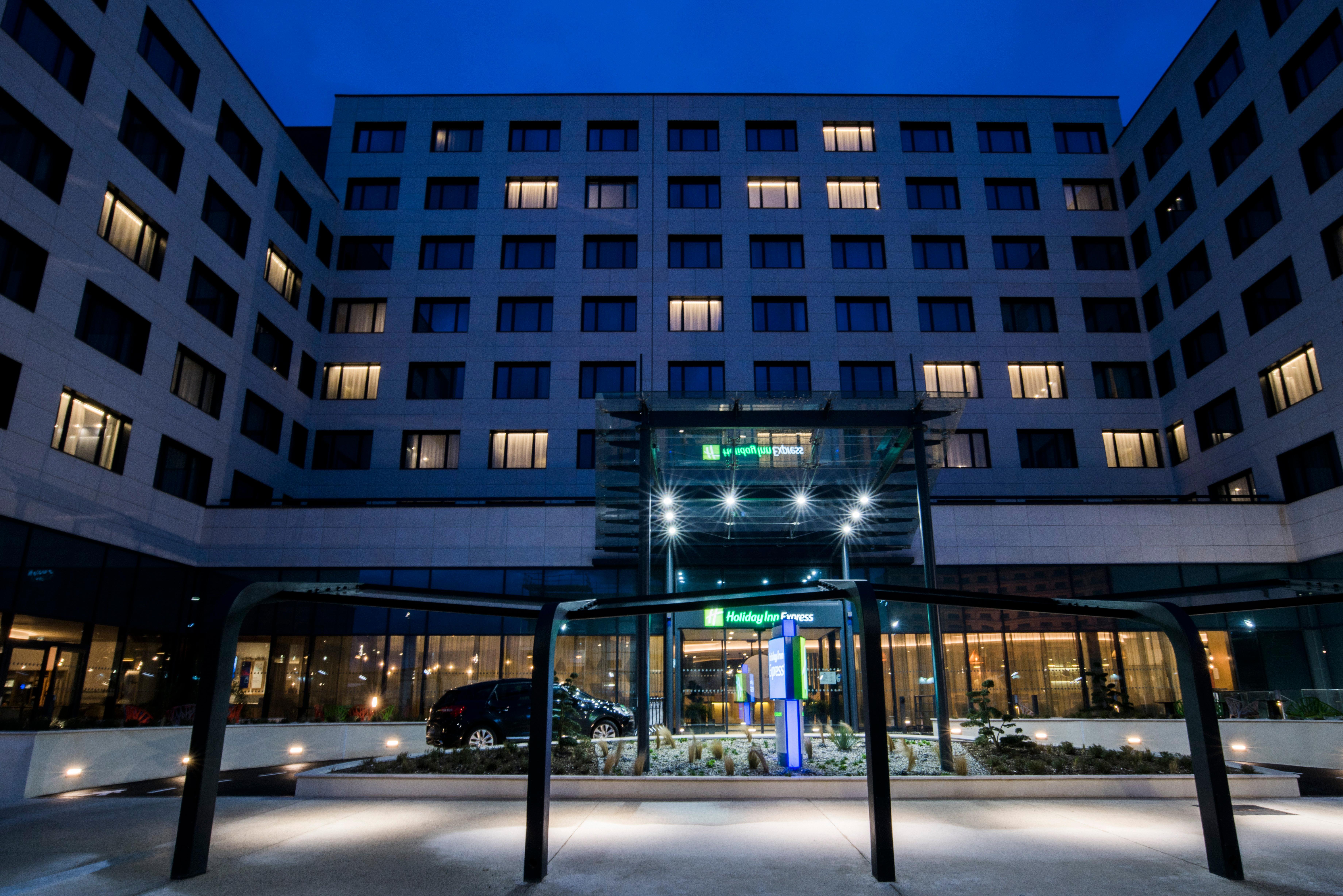 Holiday Inn Express - Paris - Cdg Airport By Ihg Roissy-en-France Exteriör bild